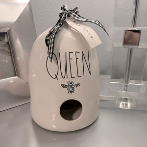 Rae Dunn “Queen” Bee Decorative Birdhouse #195